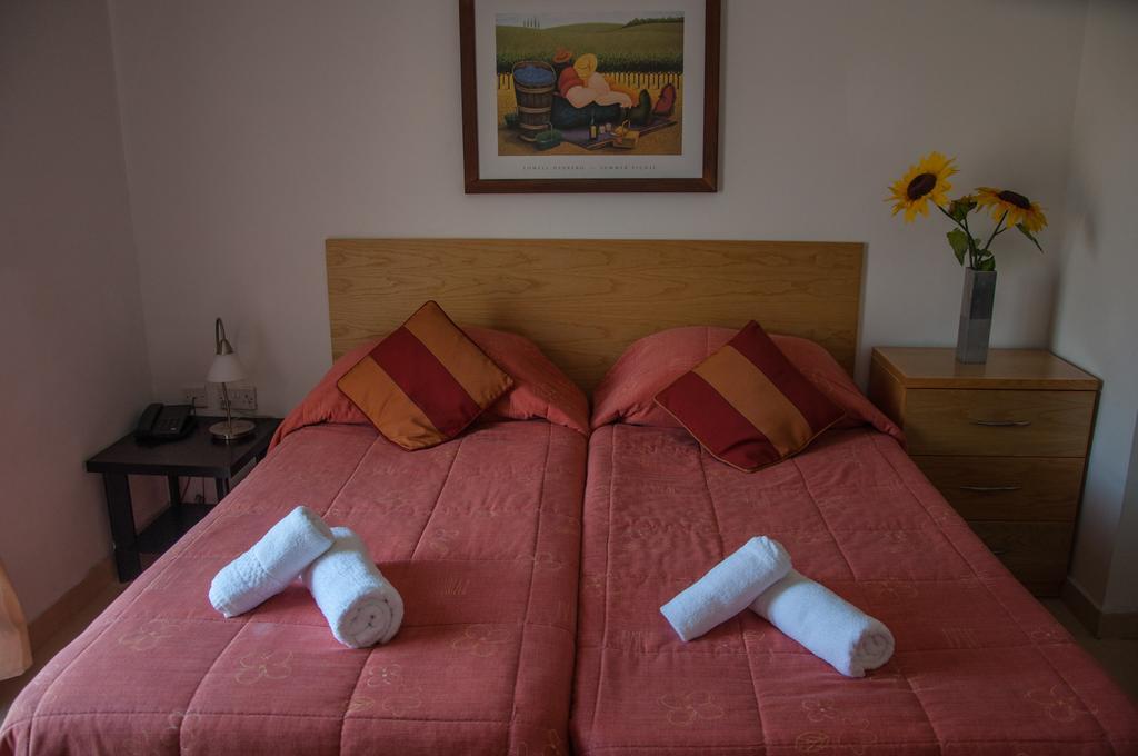 Club Salina Wharf Lejlighedshotel Qawra Værelse billede