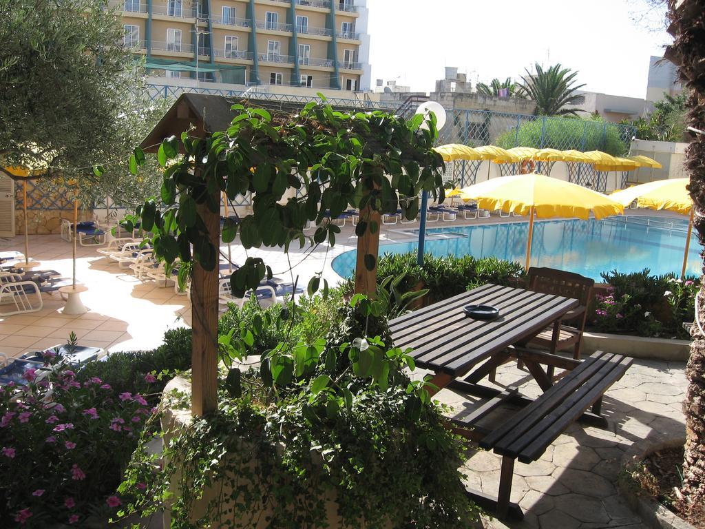 Club Salina Wharf Lejlighedshotel Qawra Eksteriør billede