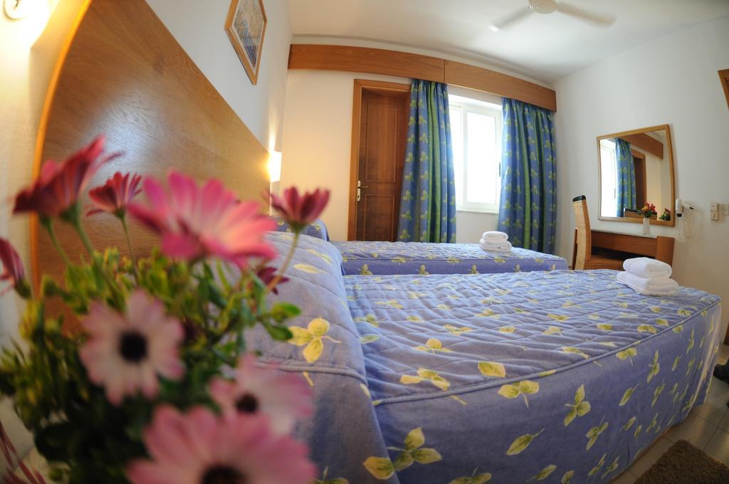 Club Salina Wharf Lejlighedshotel Qawra Værelse billede